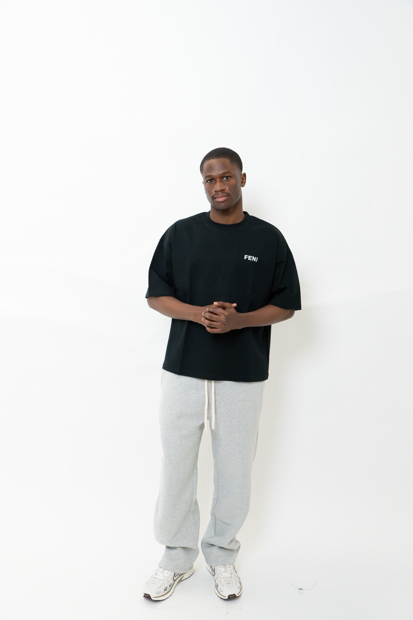 BLACK BOXY T-SHIRT