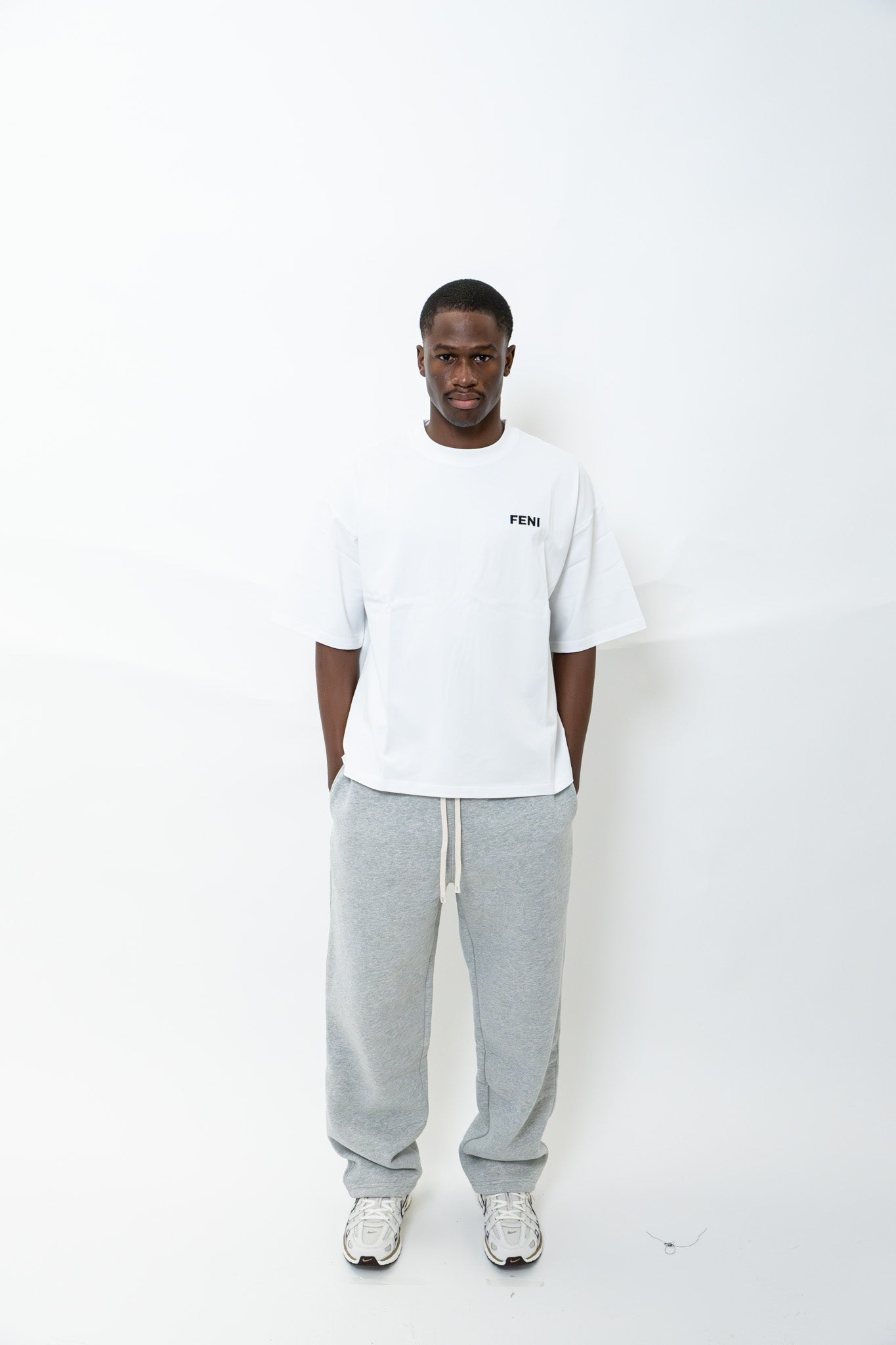 WHITE BOXY T-SHIRT