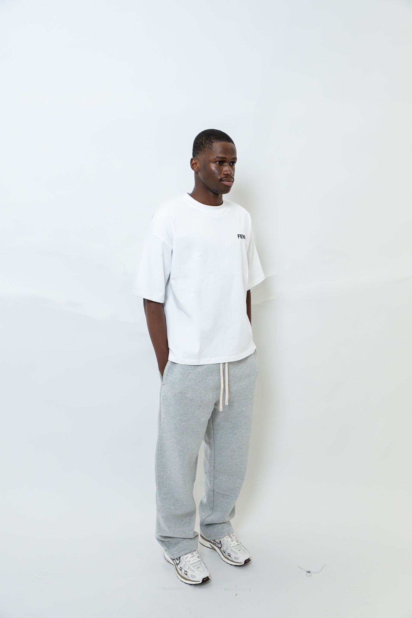 WHITE BOXY T-SHIRT