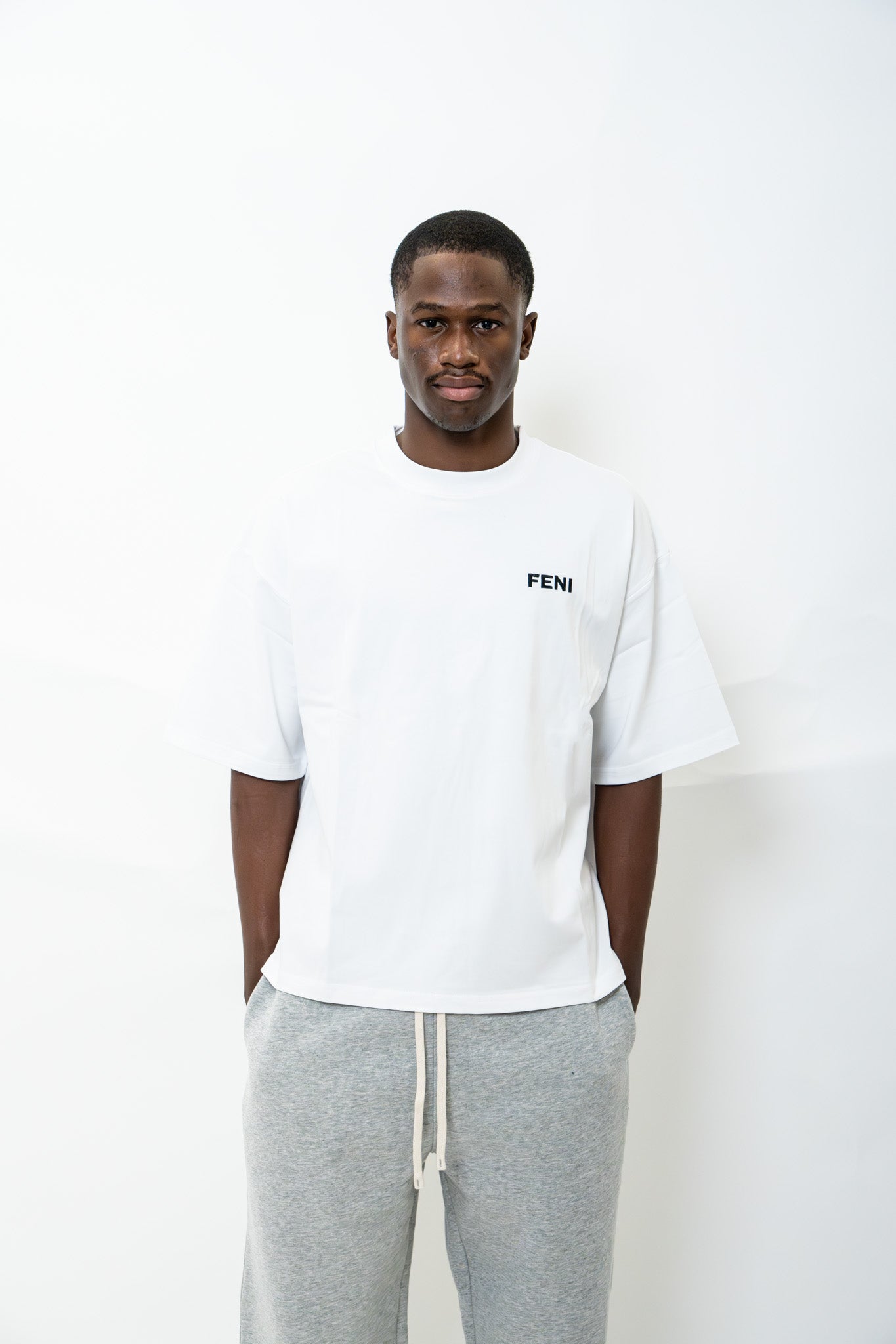 WHITE BOXY T-SHIRT